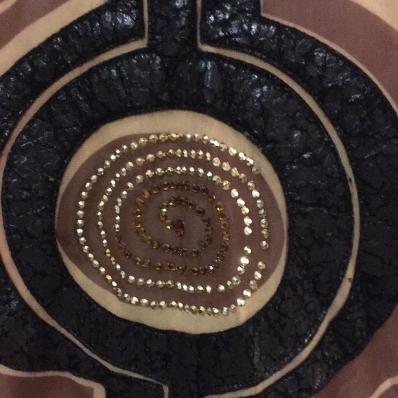 Top - Picture 3 of 5